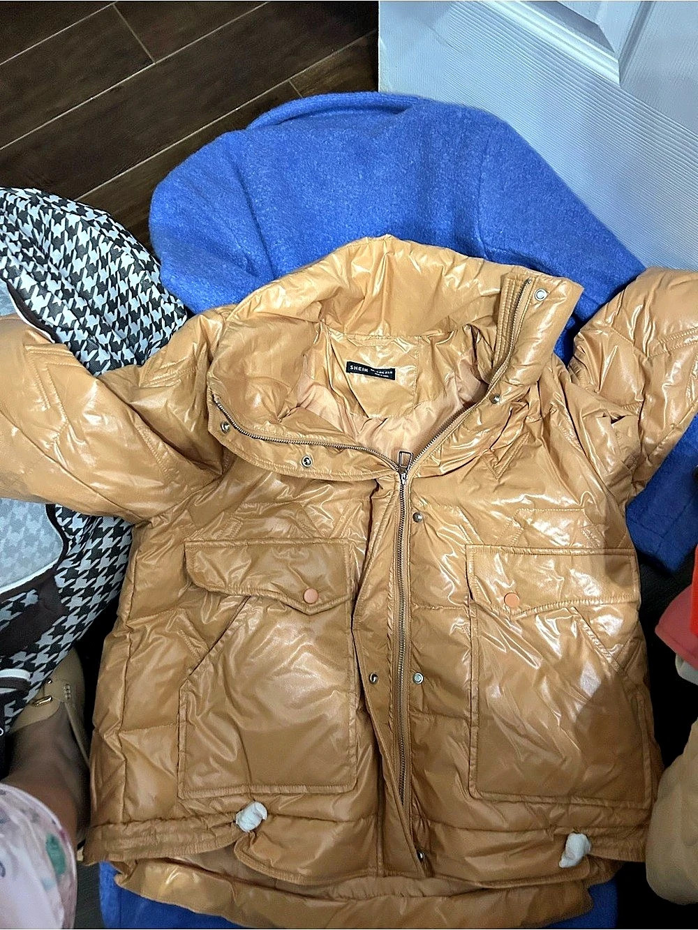 Banana Republic Puffer Jacket in Brown